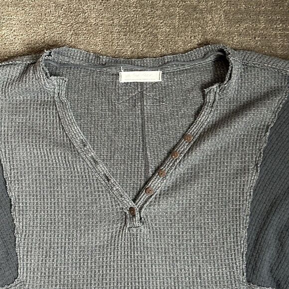 Free People We the Free Callisto Oversized Henley Waffle Top Washed Black Sz M - Picture 4 of 14